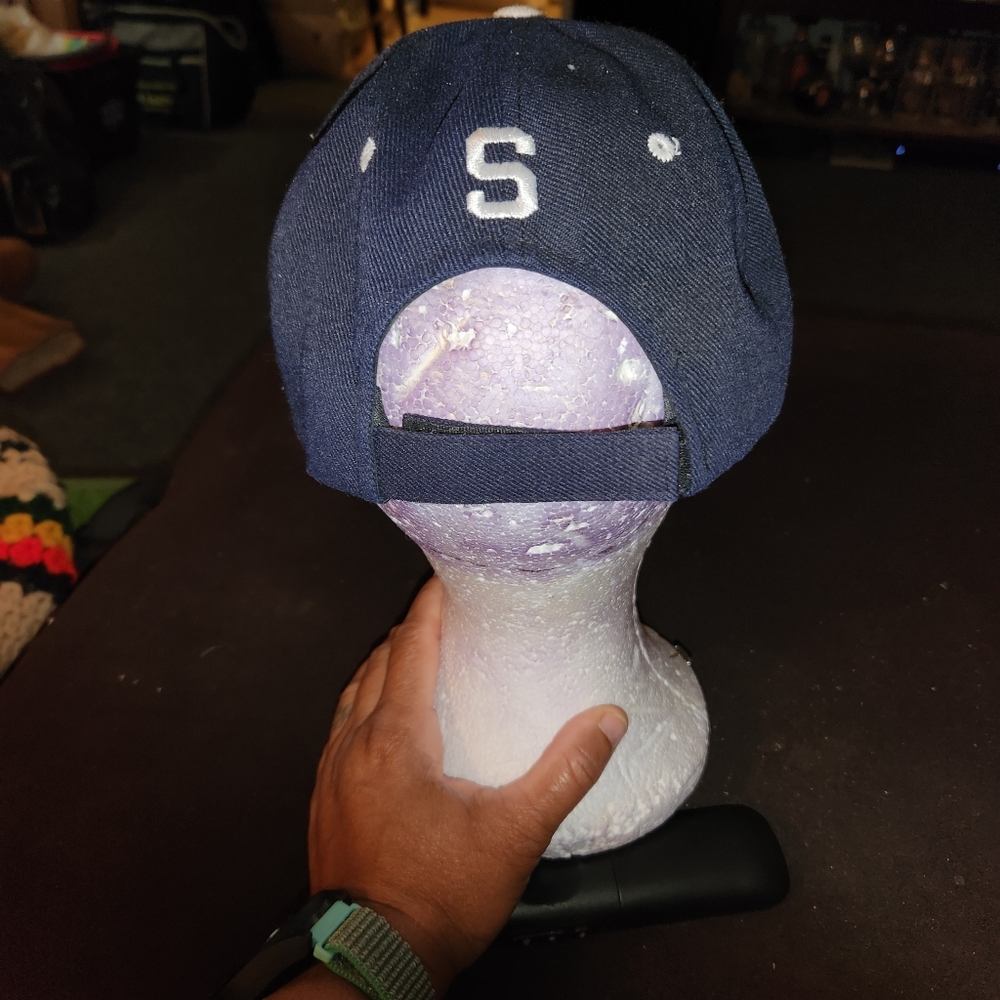 Hat - Picture 5 of 5